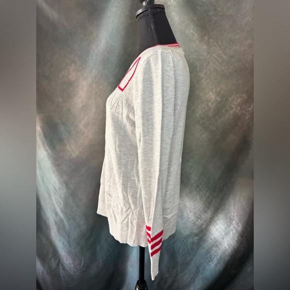 ❤️LOFT Gray Sweater with Red Heart Accent❤️ - Picture 6 of 8